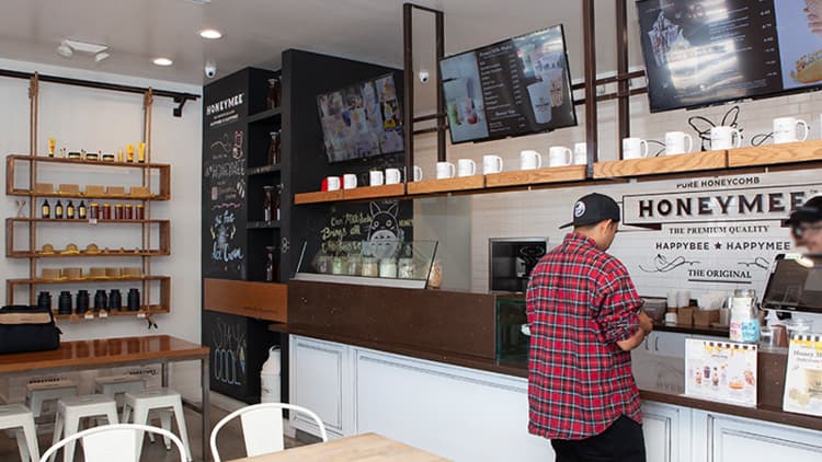 Honeymee Gardena interior counter